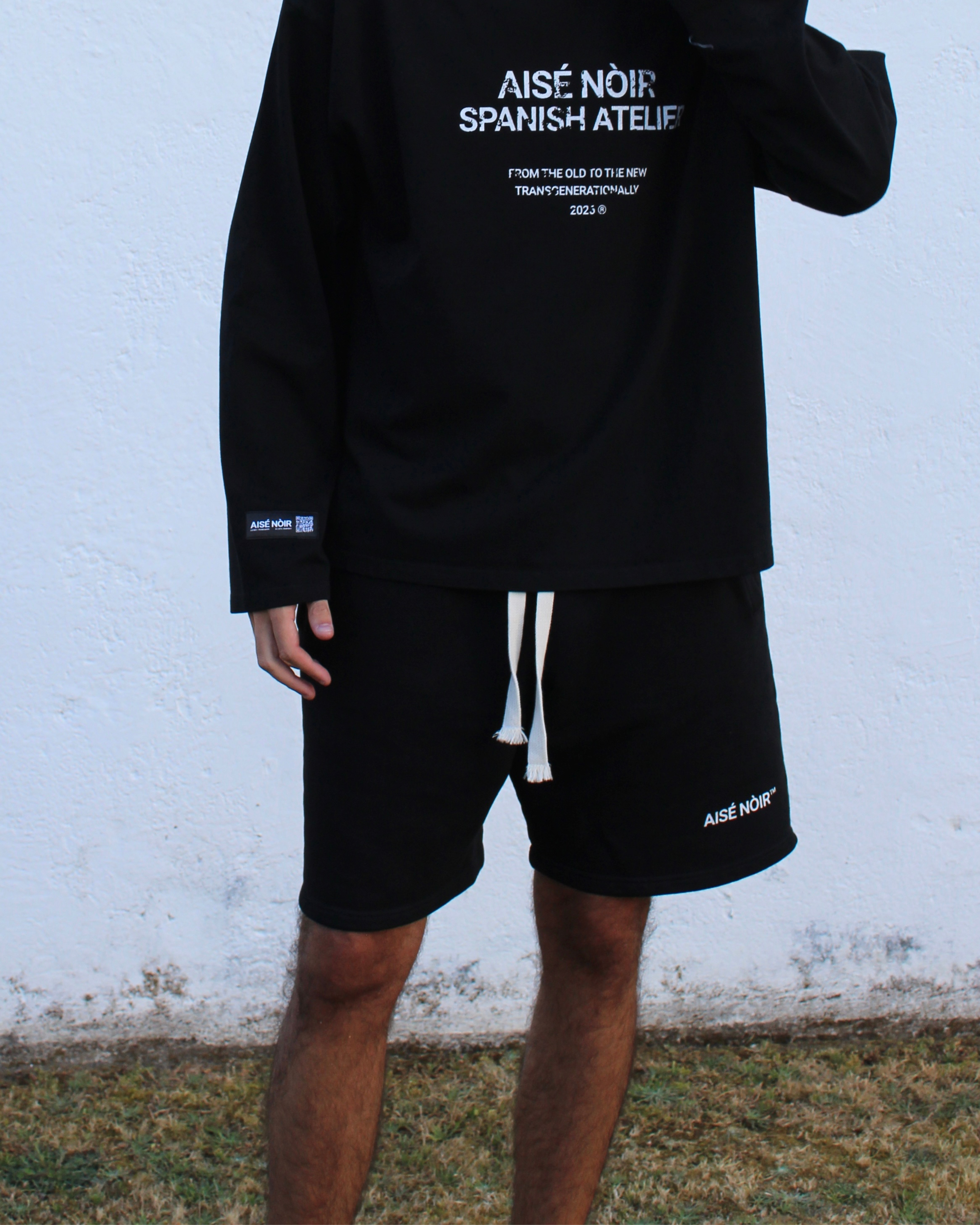 AISÉ "VANTABLACK" SHORTS-thumbmail-3