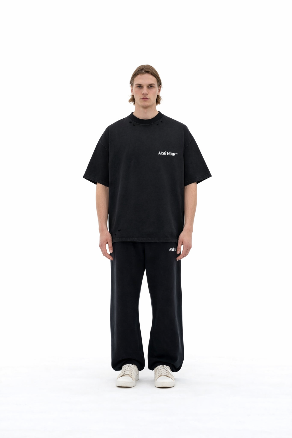 AISÉ BLACK DISTRESSED HEAVY T-SHIRT